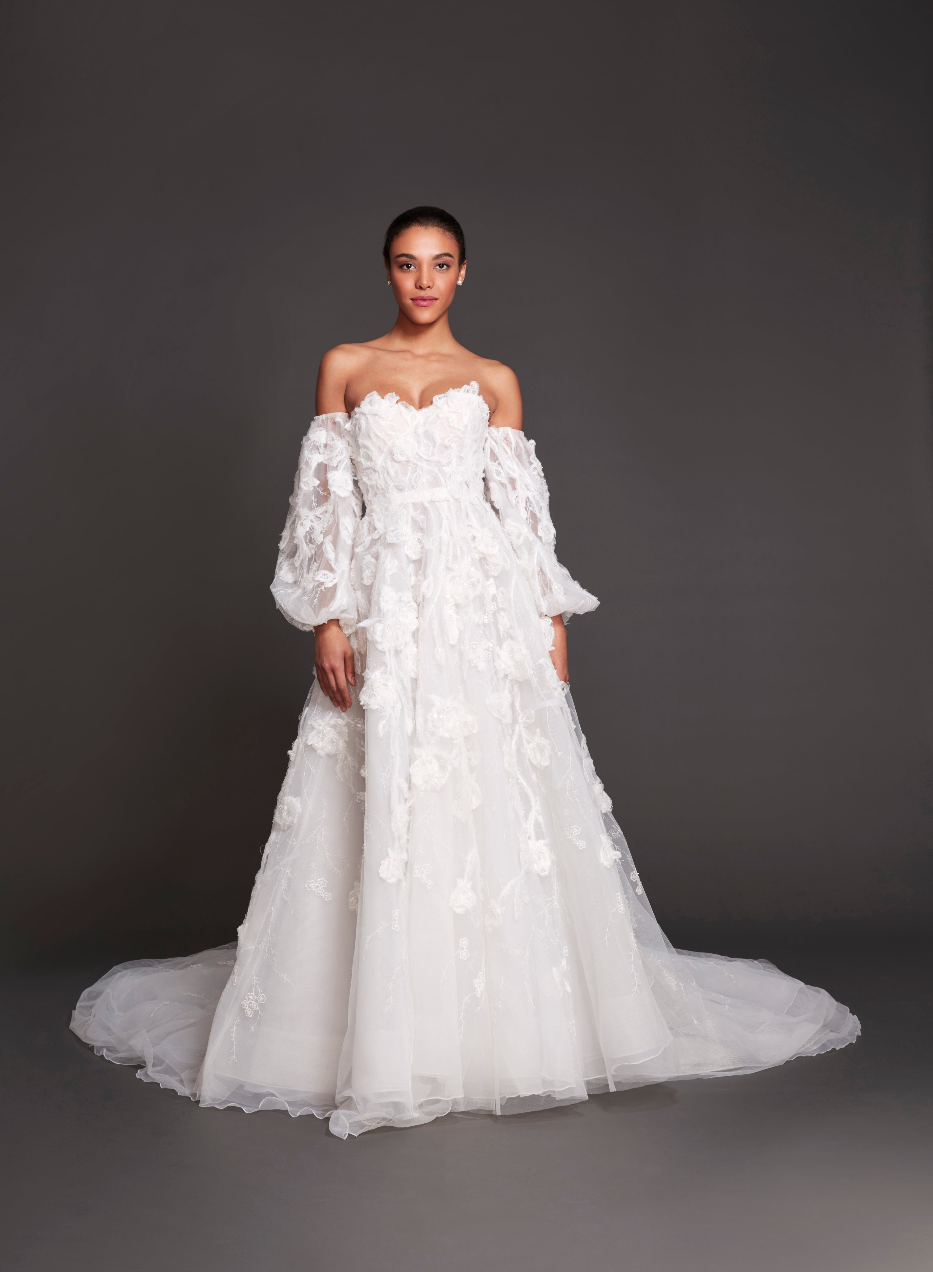 Bridal Couture Fall 2023 – Marchesa