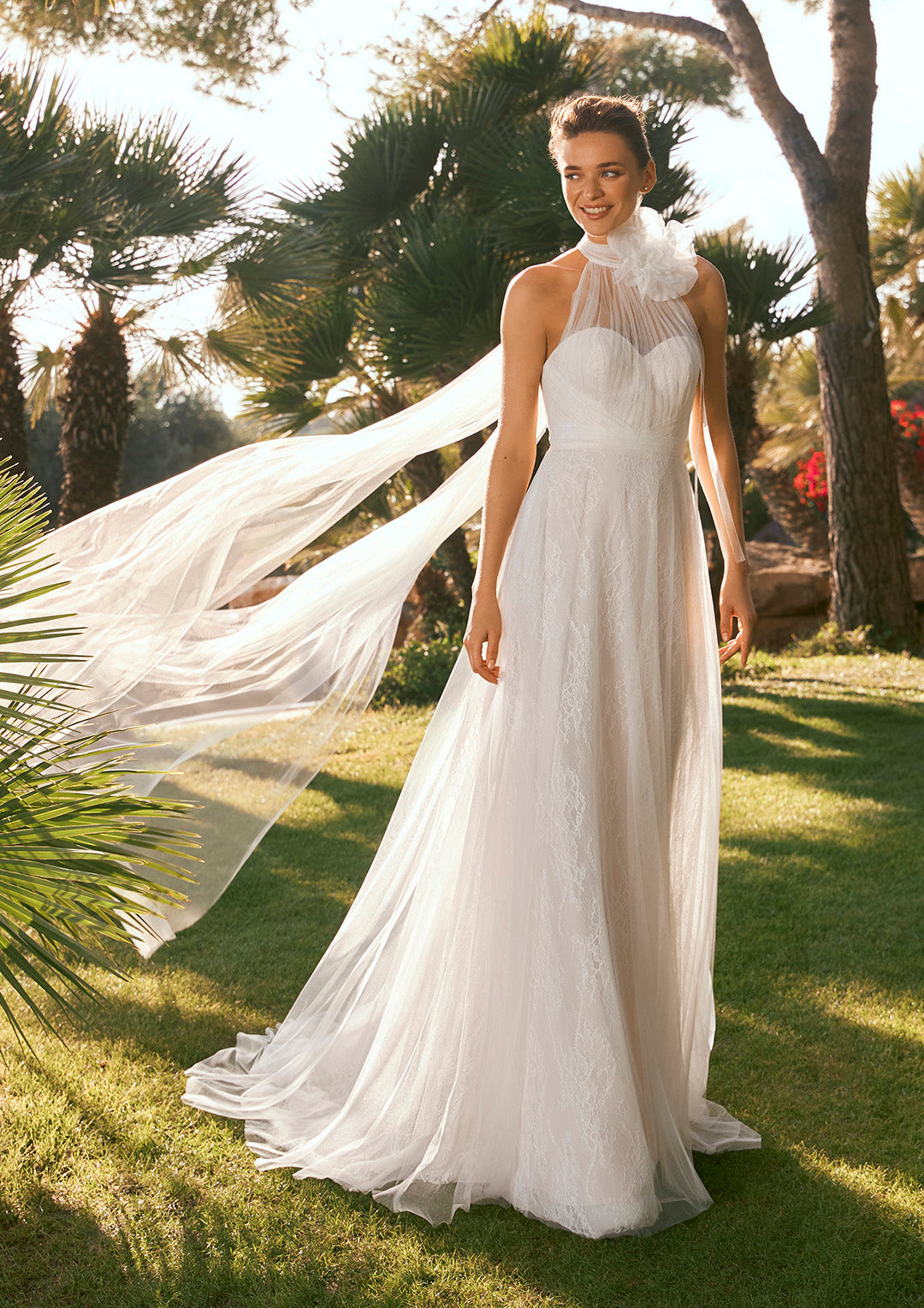 Marchesa Spring 2023 White Strapless Textured Silk Ball Gown