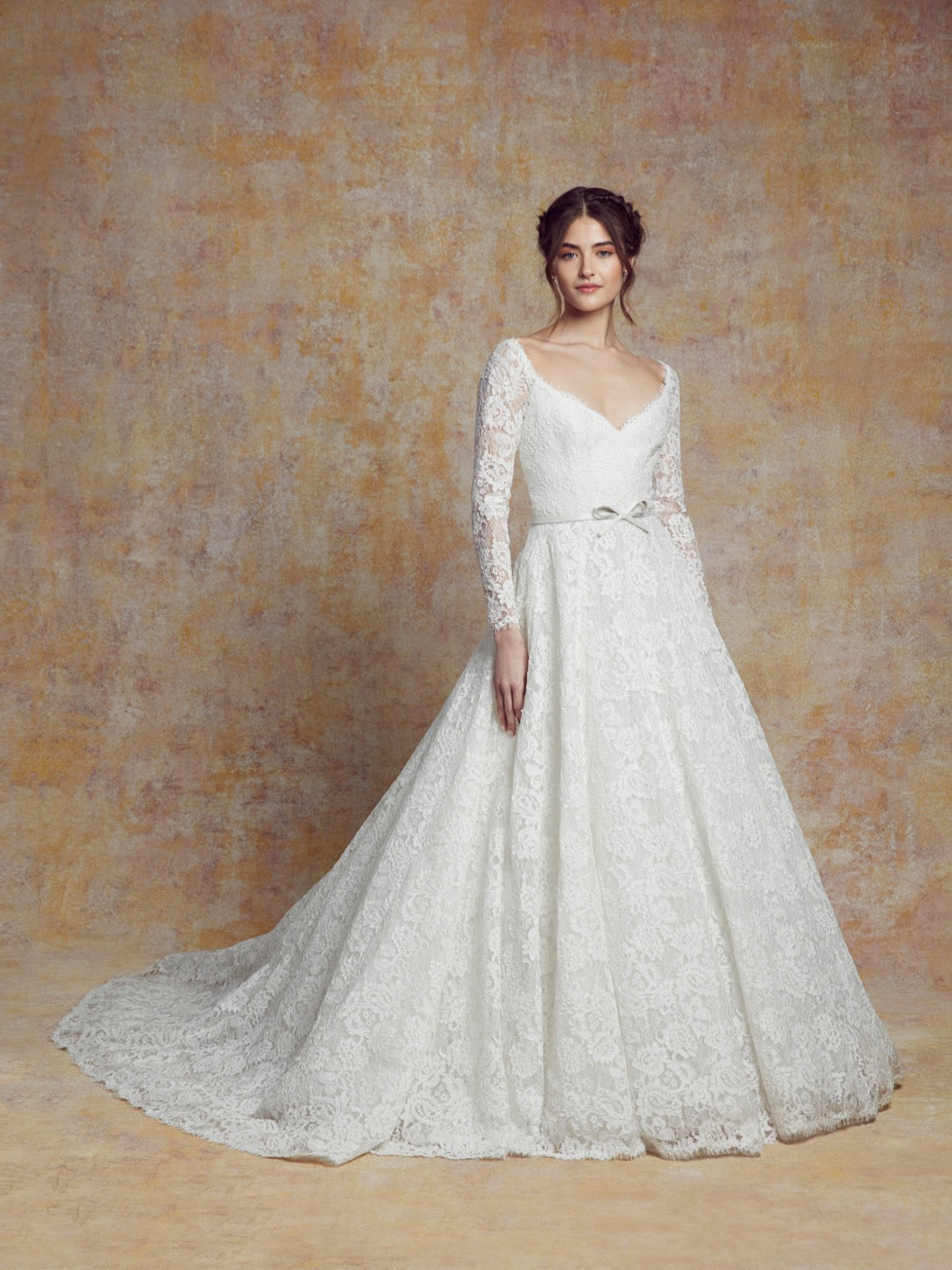 Marchesa Spring 2023 White Strapless Textured Silk Ball Gown