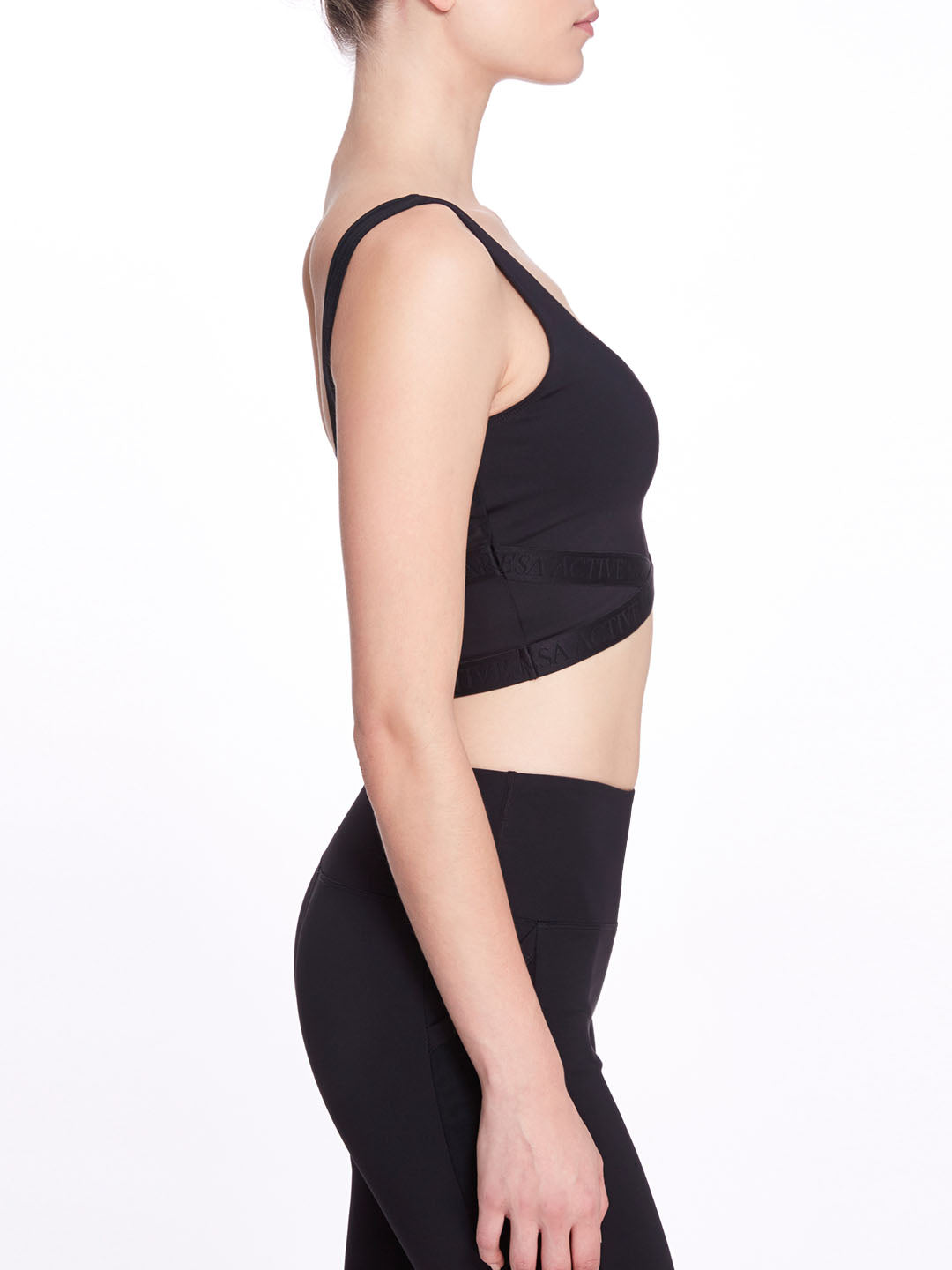 Black Scoop Neck Sports Bra With Criss Cross and Mesh Detail – Marchesa